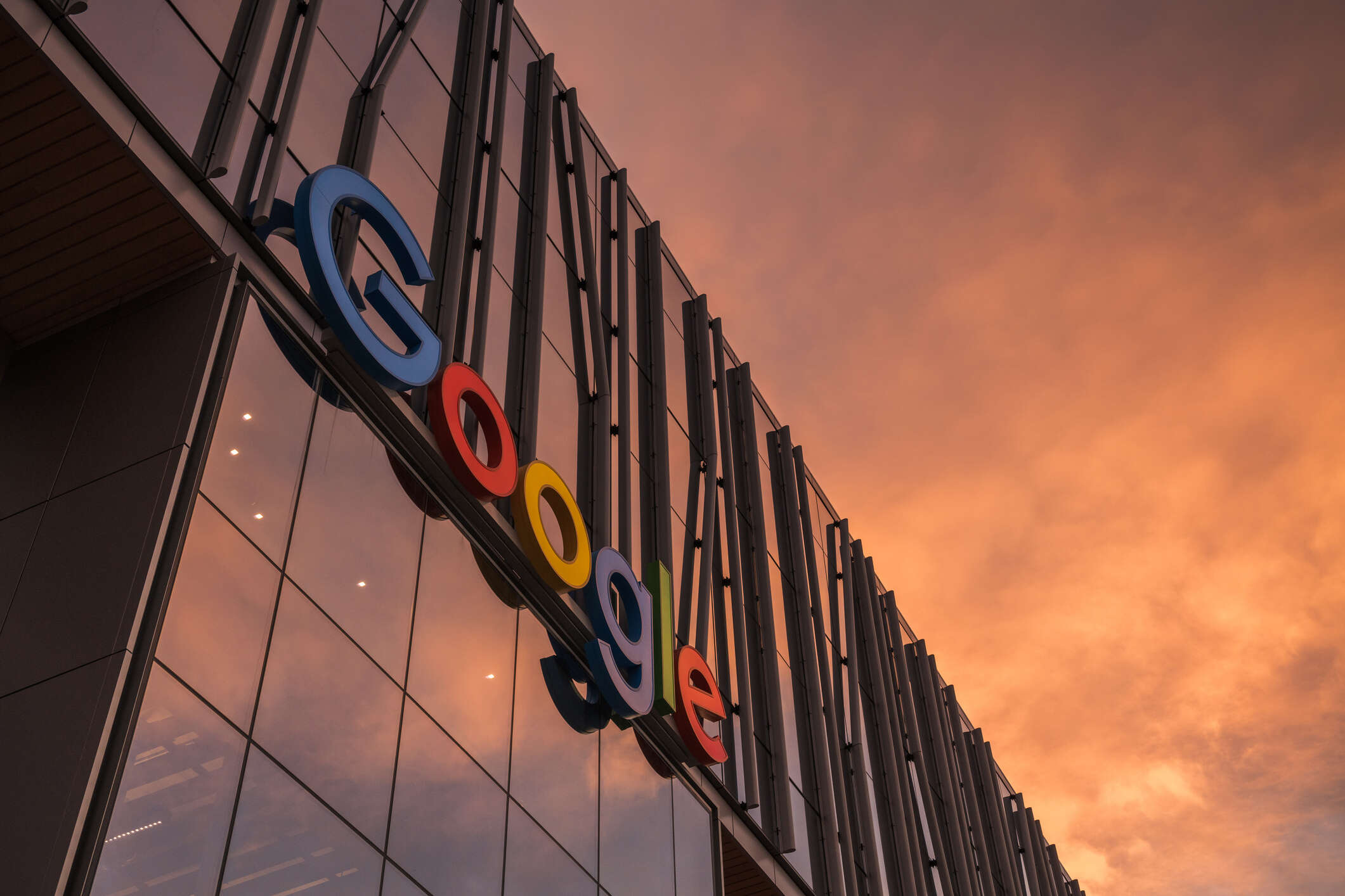 Google suffers global outage and data centre explosion in one day