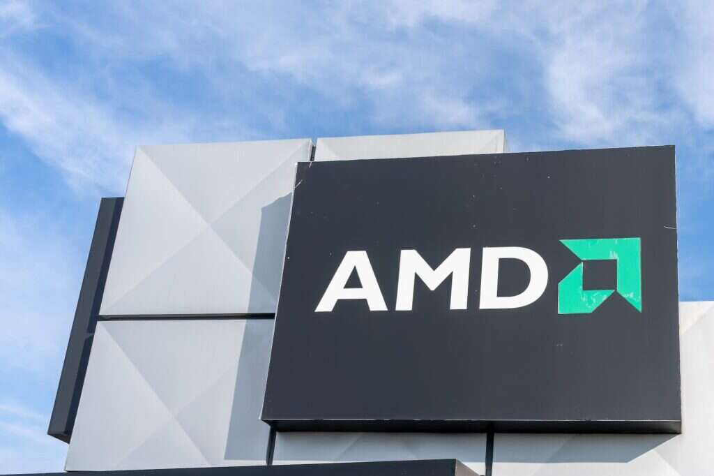 AMD employs more than 1,500 engineers in its AI Group, mainly focused on software and plans to expand this through acquisitions (Photo: JHVEPhoto / Shutterstock)